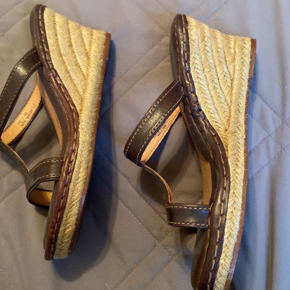 Born sandals with heel